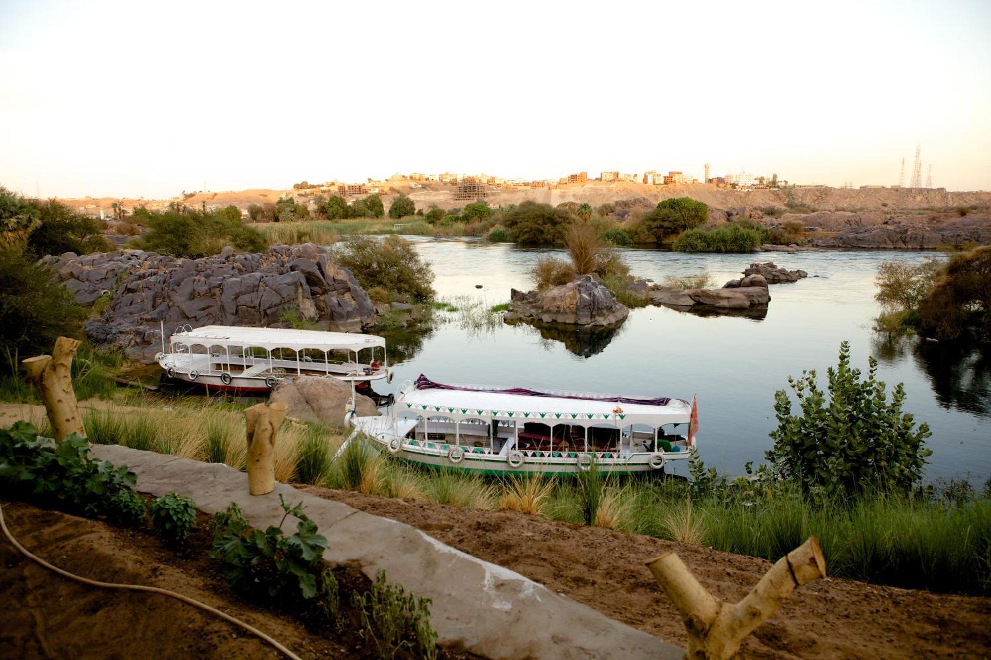 Hadouta Masreya Nubian Guest House Aswan Exteriör bild