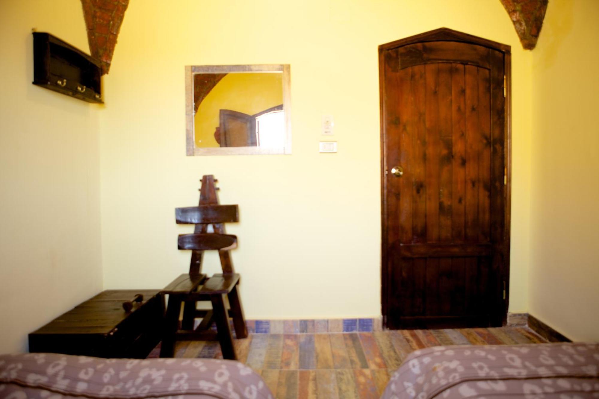 Hadouta Masreya Nubian Guest House Aswan Exteriör bild