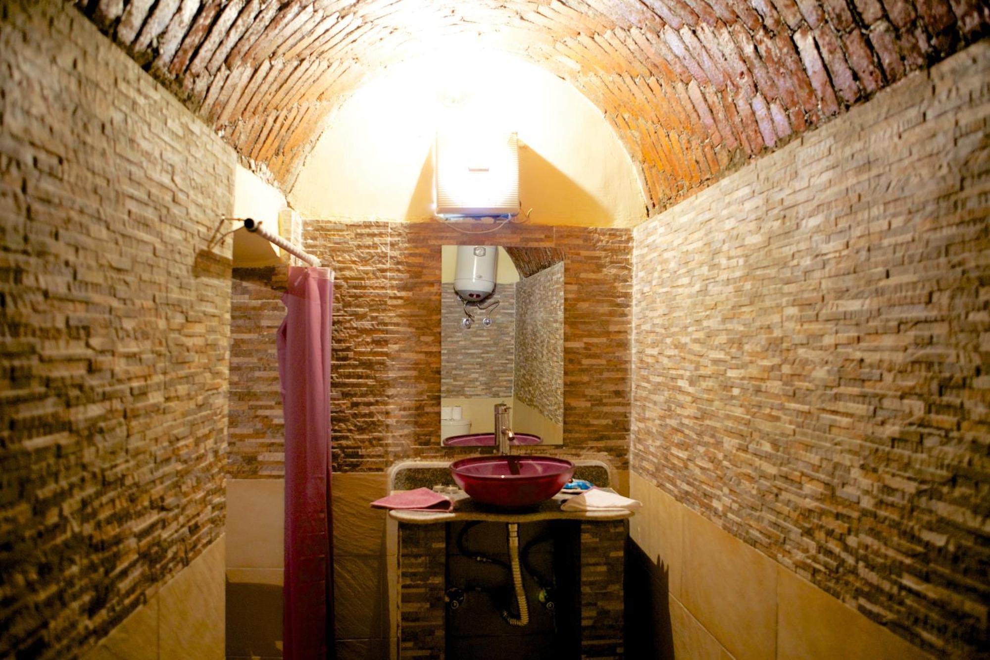 Hadouta Masreya Nubian Guest House Aswan Exteriör bild